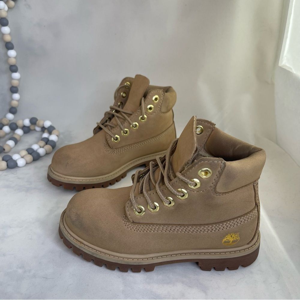 Timberland Tan Gold Boots Durable Comfort waterproof toddlers size 11T